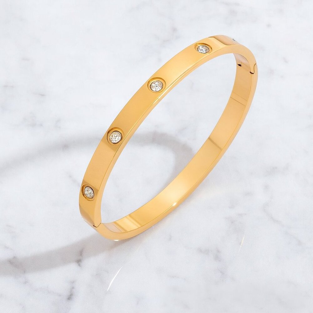 LuvCuffEsque✨ 18K Gold Plated Bling cuff bracelet